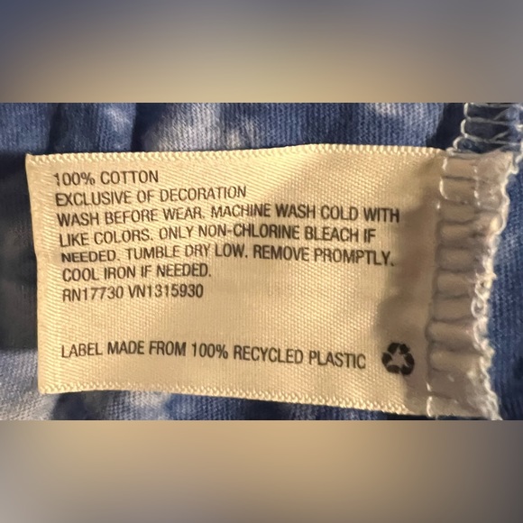 Wild Fable, women’s good used condition crop top blue tie dye rainbow patch sz L - Picture 3 of 3